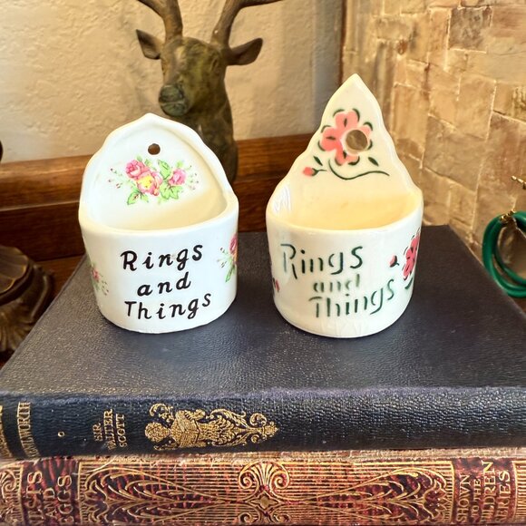1940's Rings and Things Wall Pockets - Picture 11 of 12